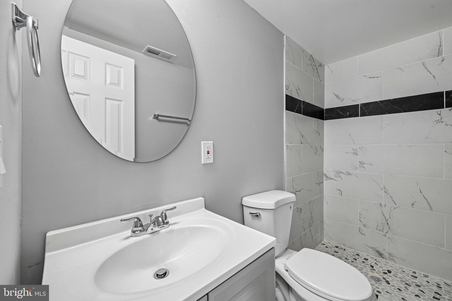 628 Roundview Road photo 30