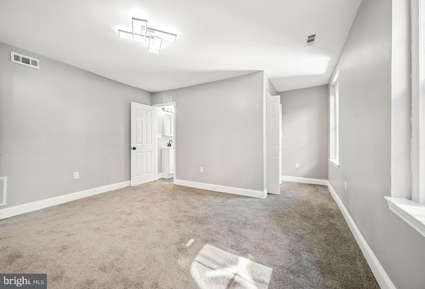 1626 Hollins Street photo 20
