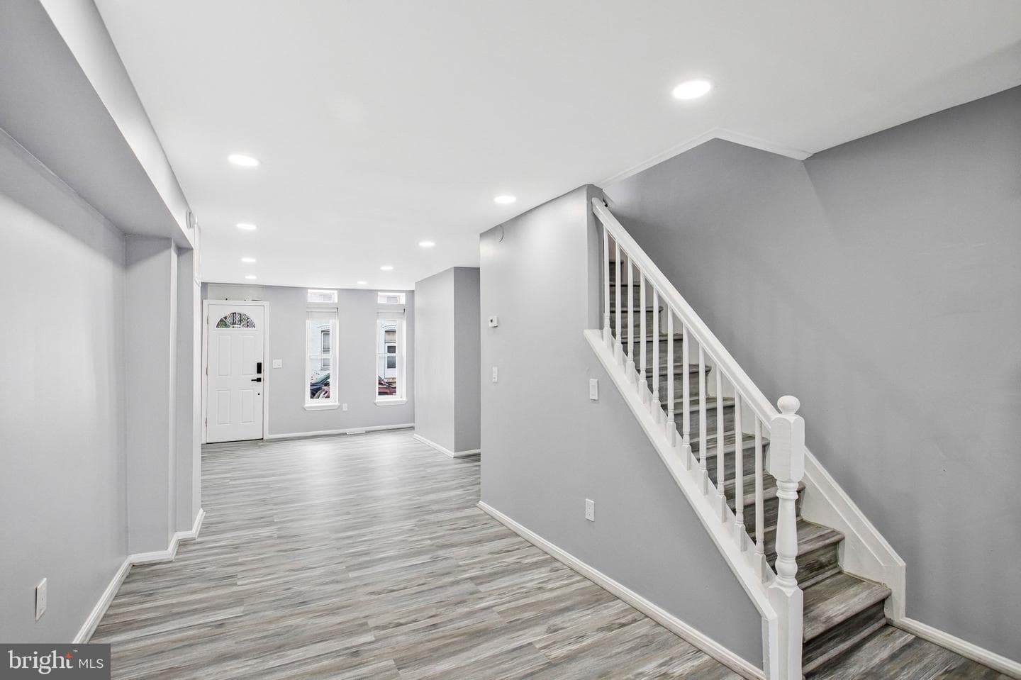 1145 W Cross Street photo 6