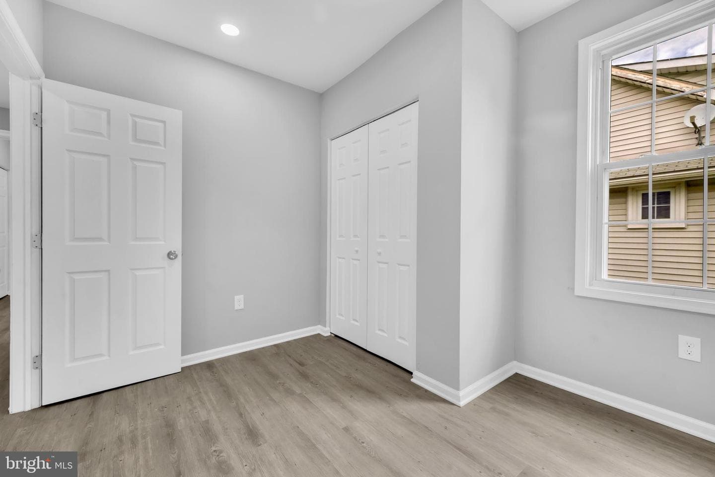6016 Sefton Avenue photo 18