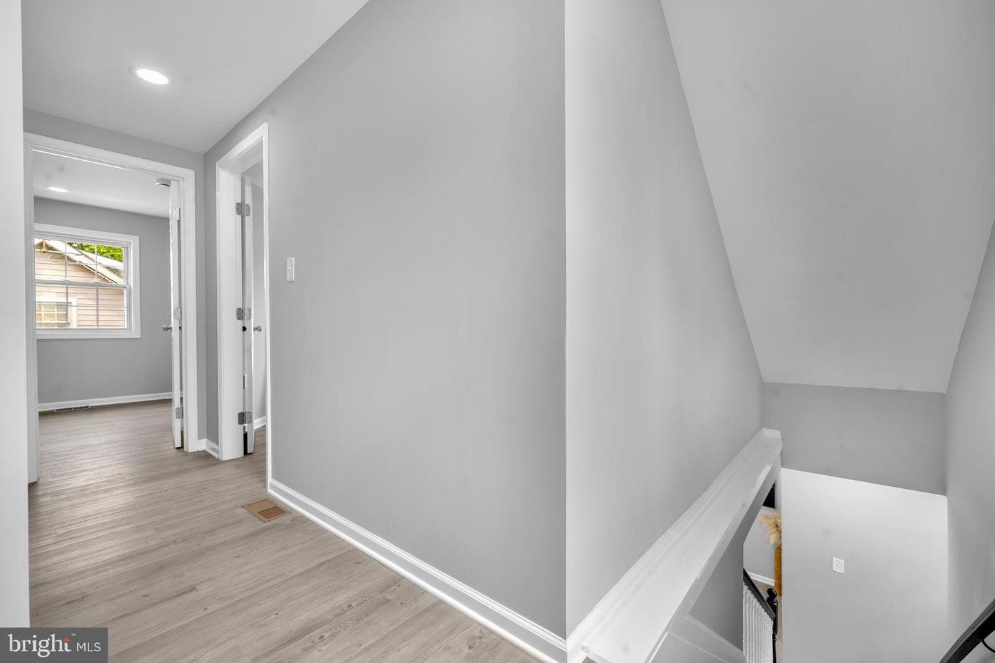 6016 Sefton Avenue photo 27
