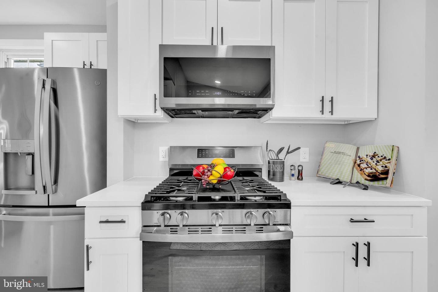 6016 Sefton Avenue photo 3