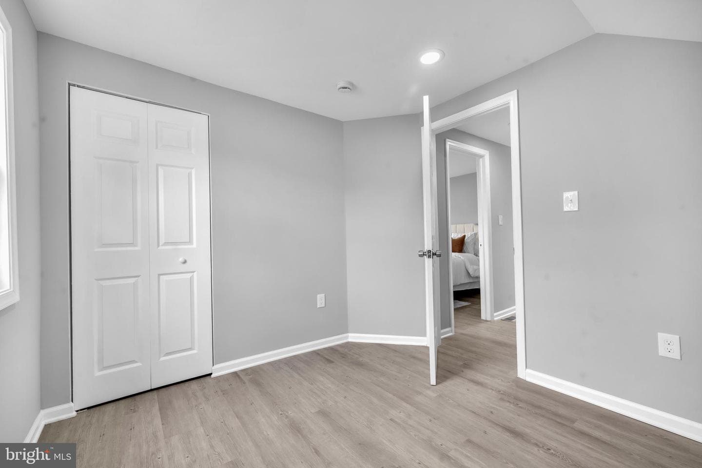 6016 Sefton Avenue photo 30