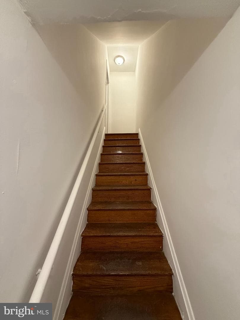 1100 Meridene Drive photo 12
