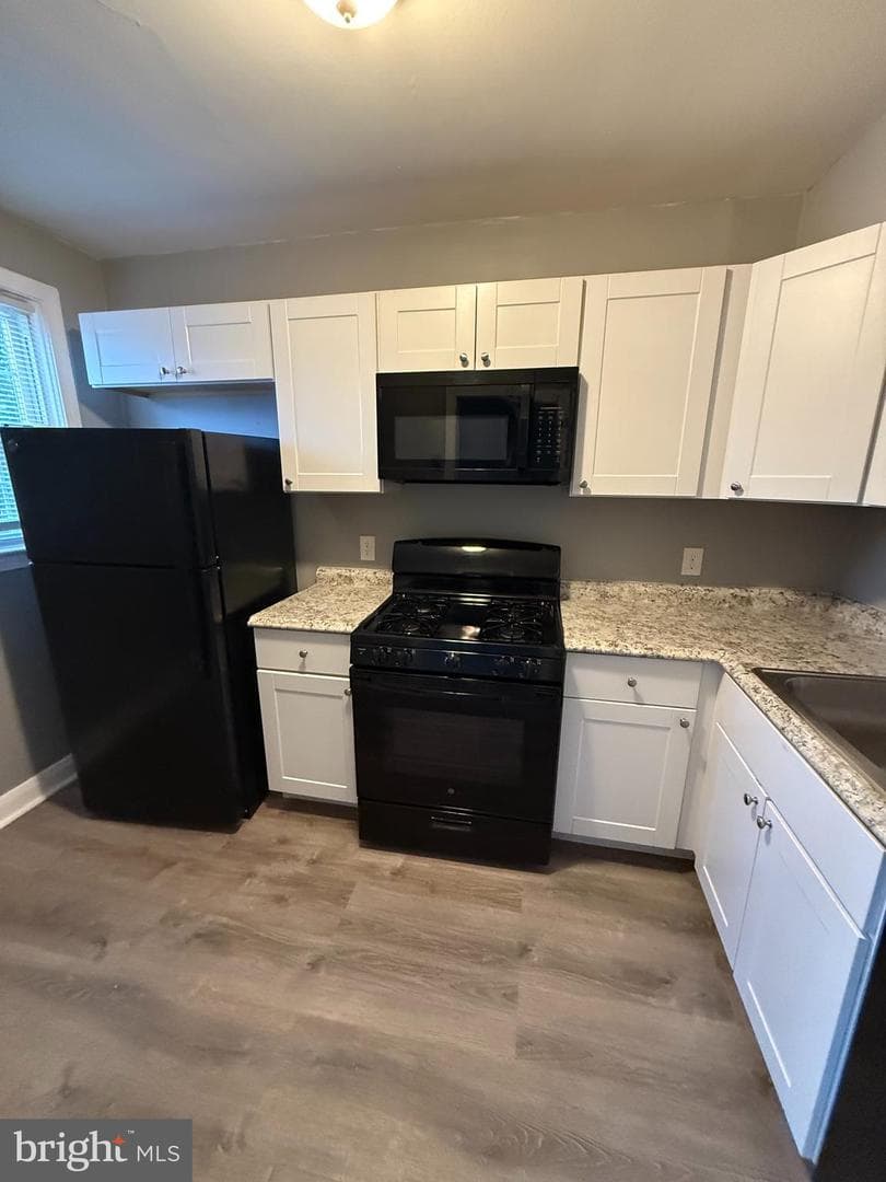 1100 Meridene Drive photo 3