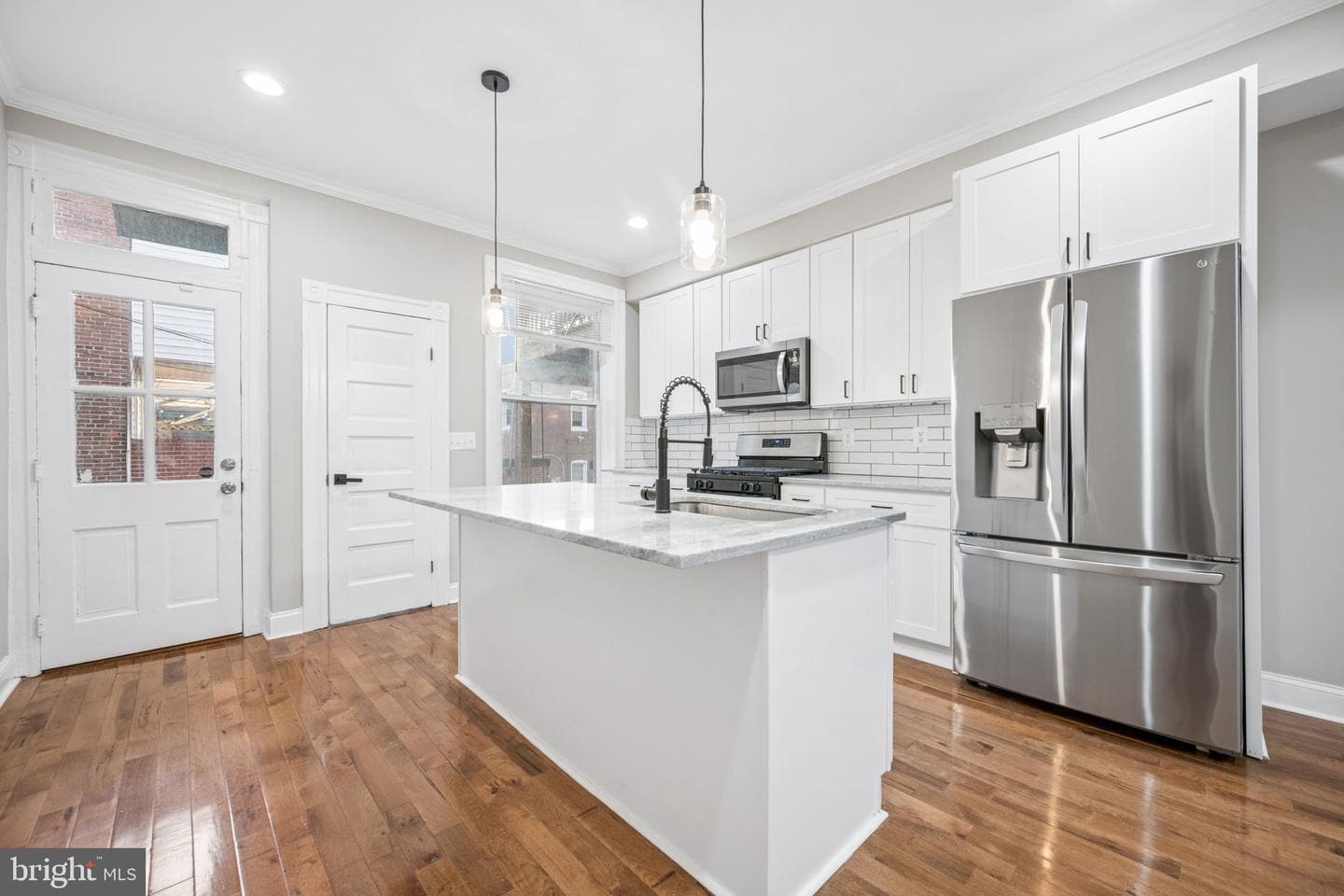 142 Ellwood Avenue S, Baltimore