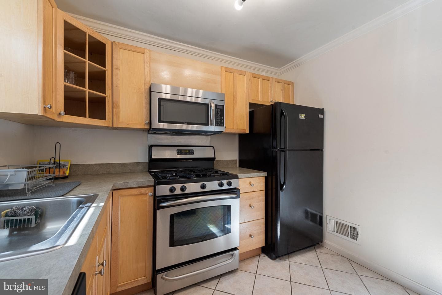 211 S Madeira Street photo 10