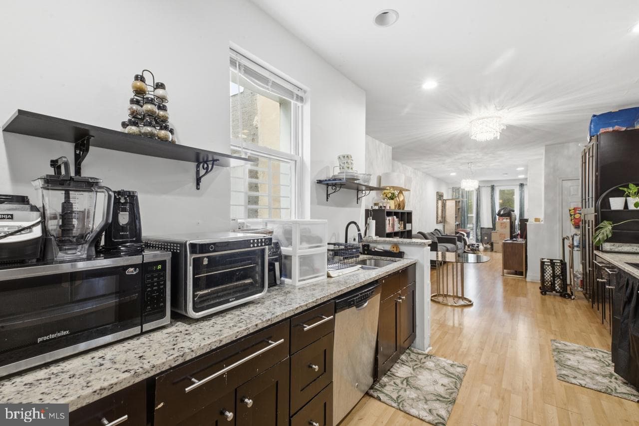 1422 N Eden Street photo 8