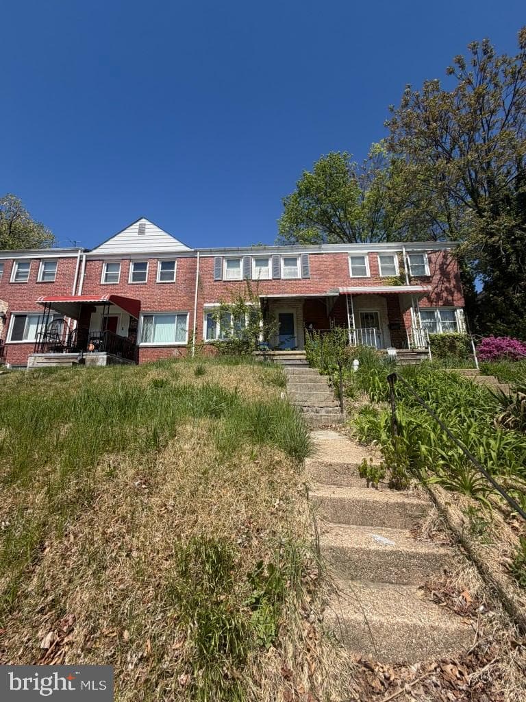 5914 Fenwick Avenue photo 1