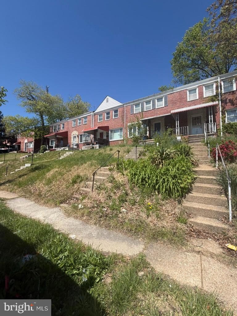 5914 Fenwick Avenue photo 3