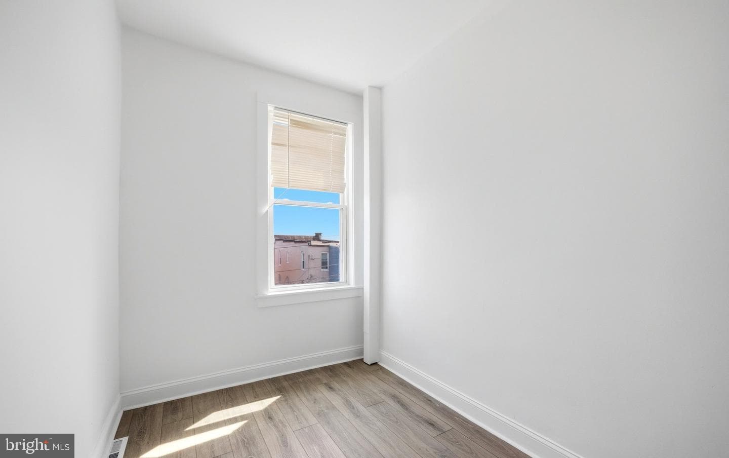 759 Linnard Street photo 15