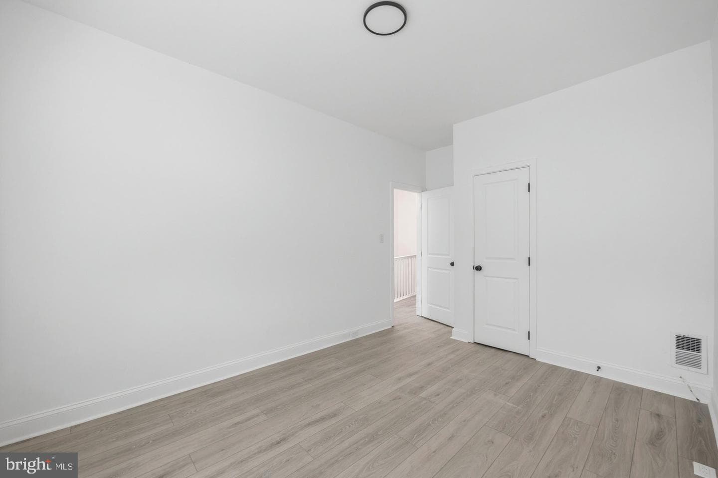 759 Linnard Street photo 18