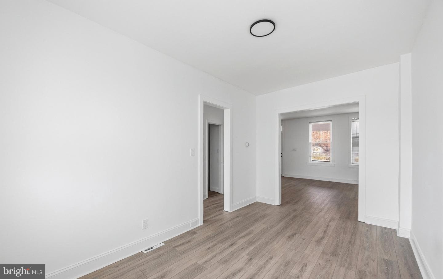 759 Linnard Street photo 9