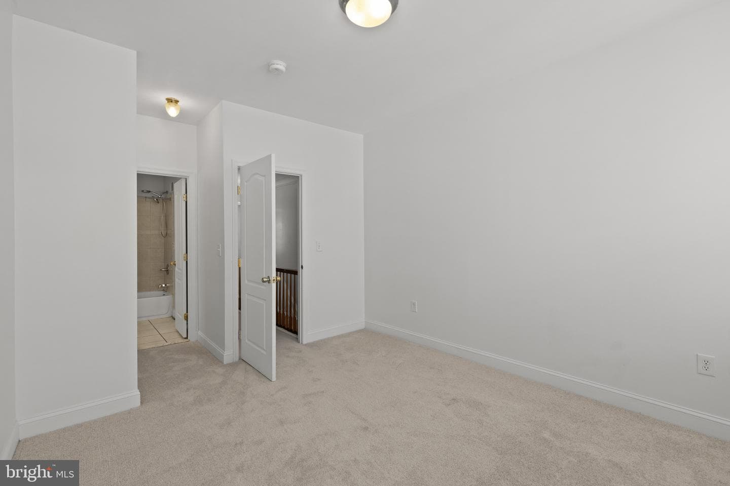 501 N Port Street photo 22