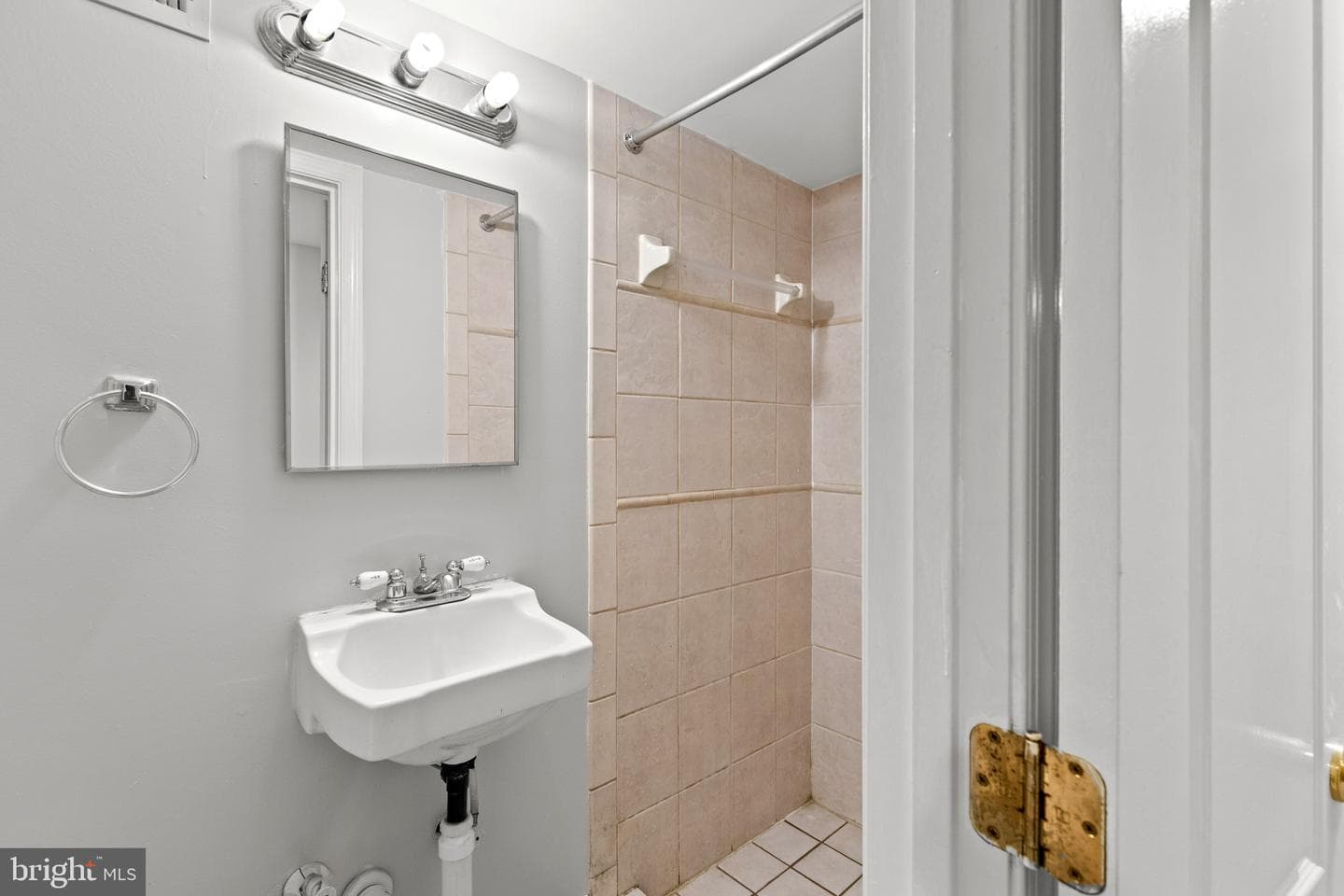 501 N Port Street photo 34