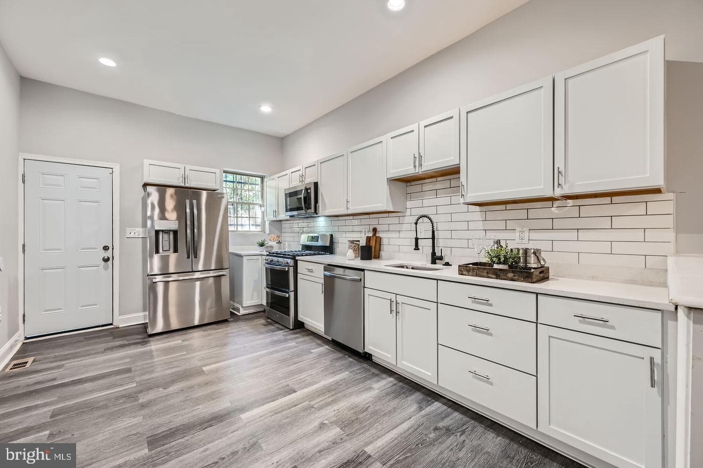 1215 E Preston Street photo 18