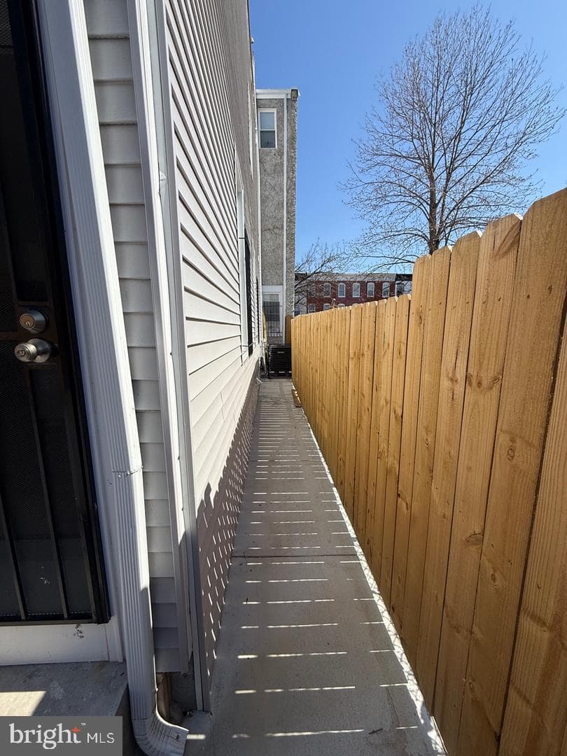 318 N Stricker Street photo 15