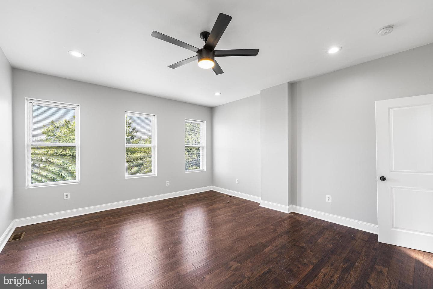 1617 N Broadway photo 20