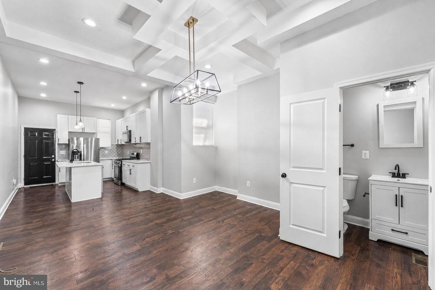 1617 N Broadway photo 7