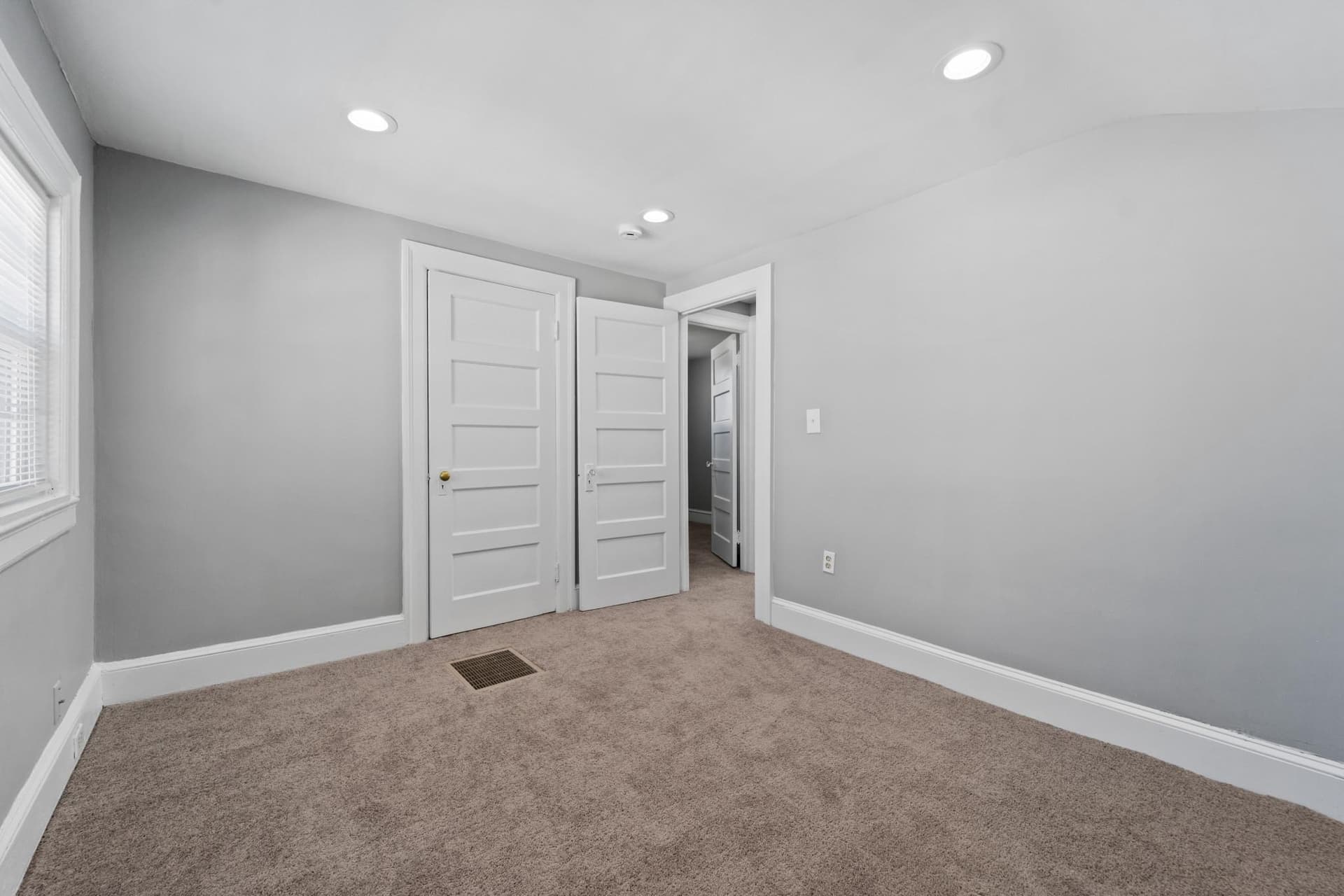2808 Chelsea Terrace photo 12