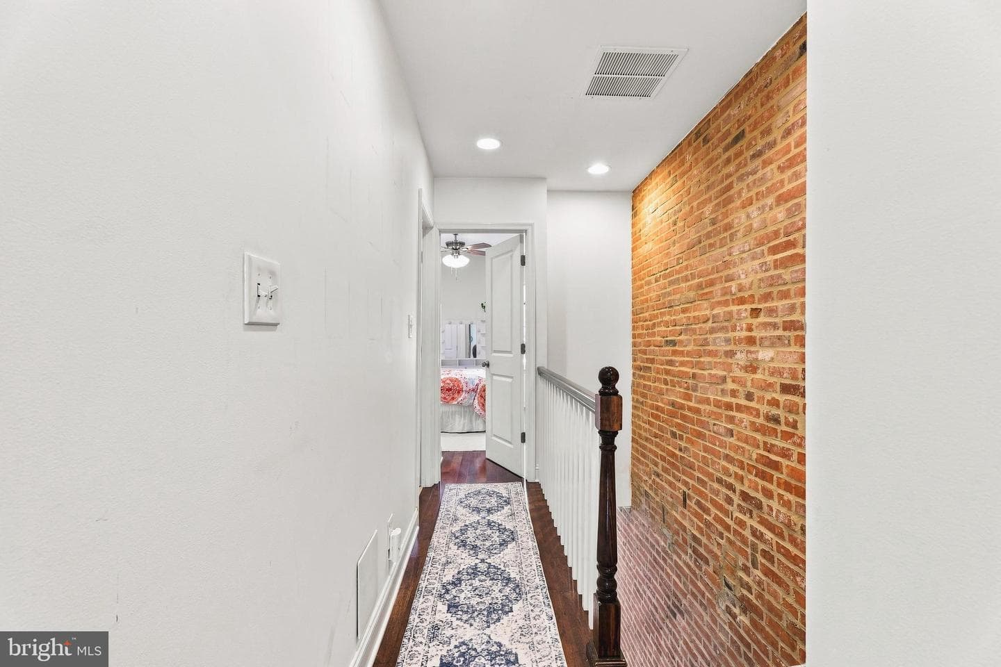 23 W Barney Street photo 16