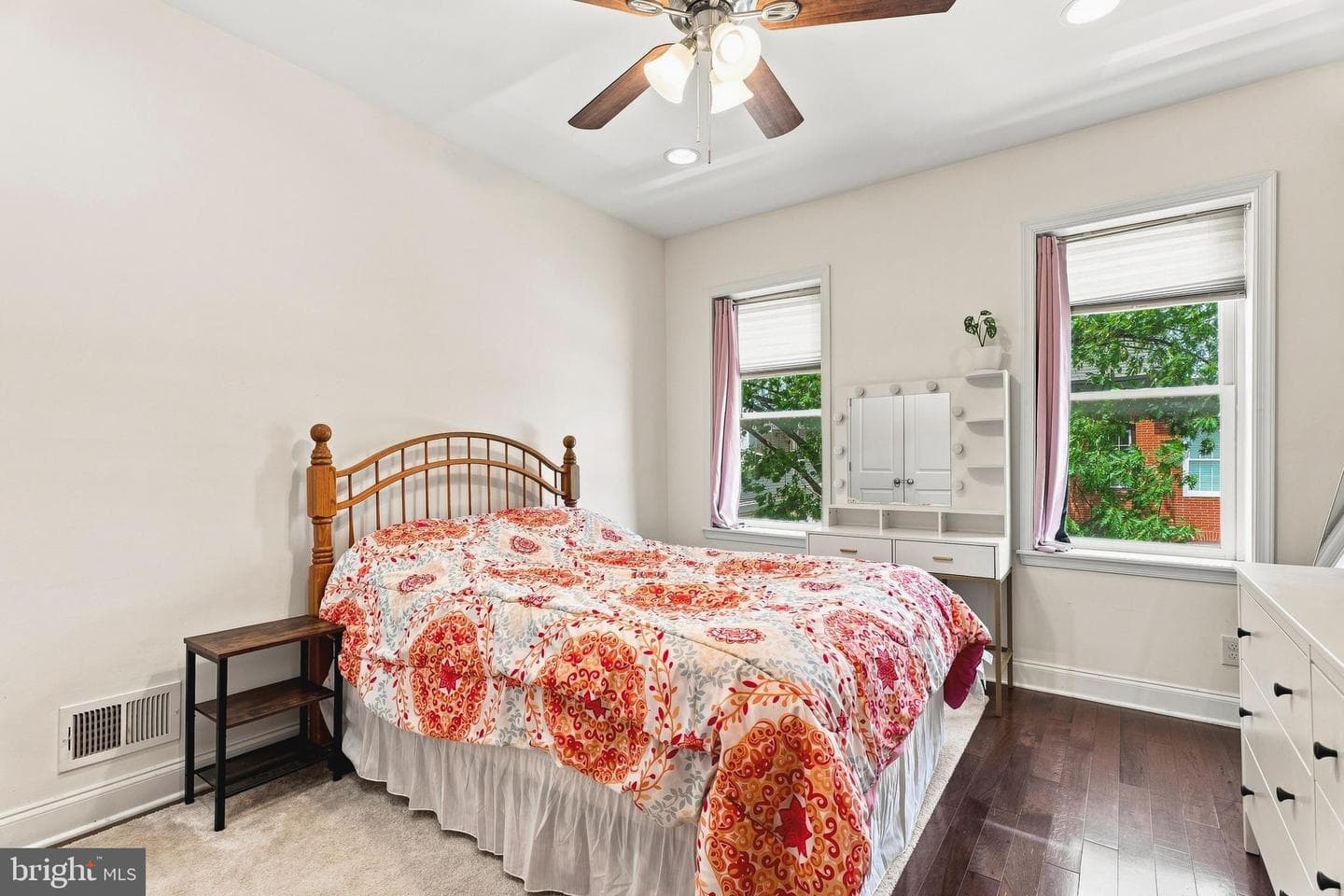 23 W Barney Street photo 17