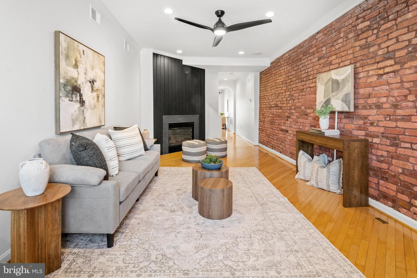 2612 Foster Avenue photo 6