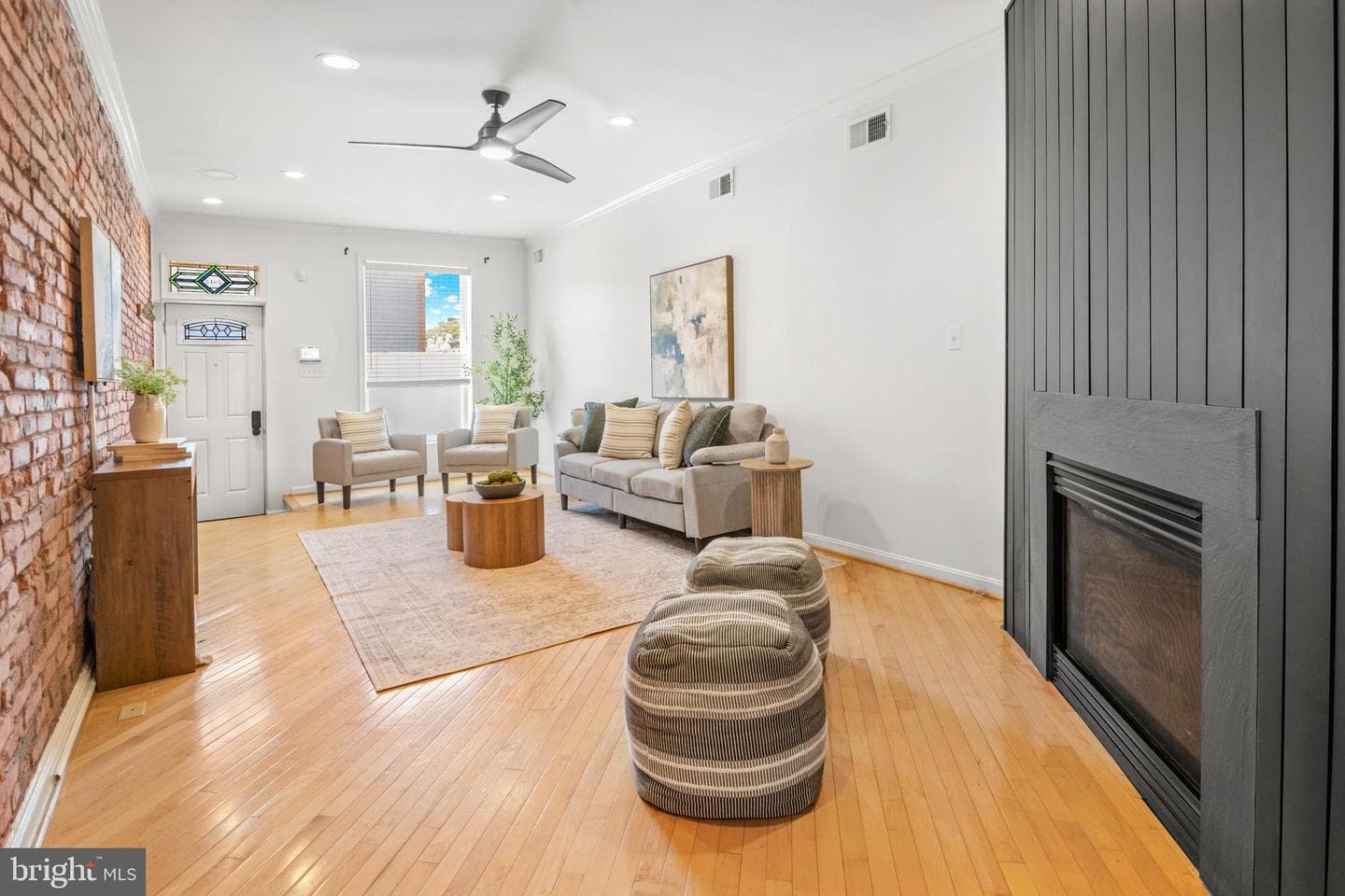 2612 Foster Avenue photo 9