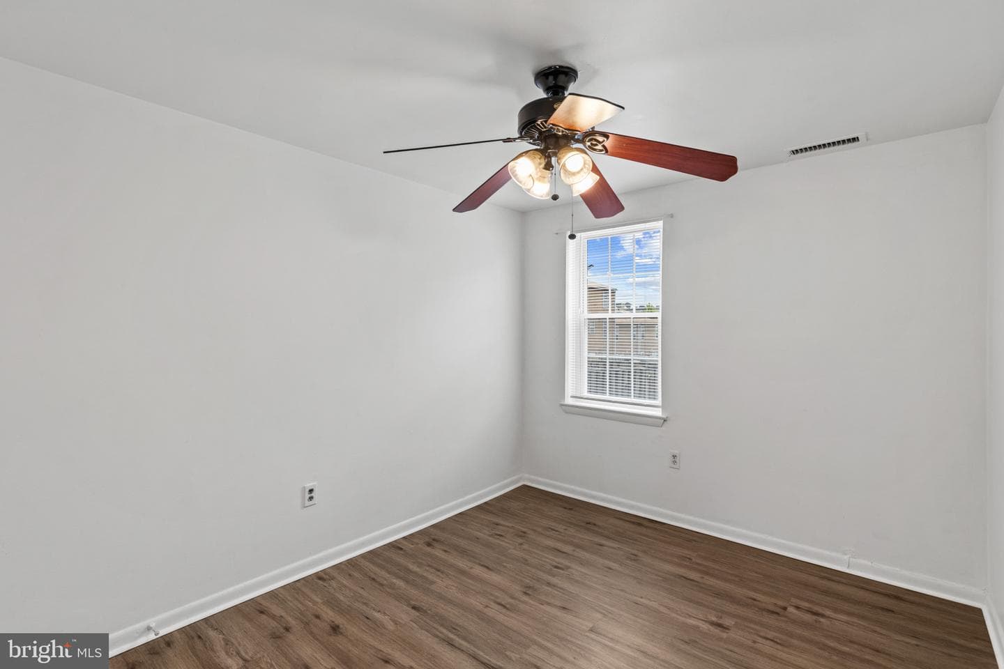 1225 E Chase Street photo 13