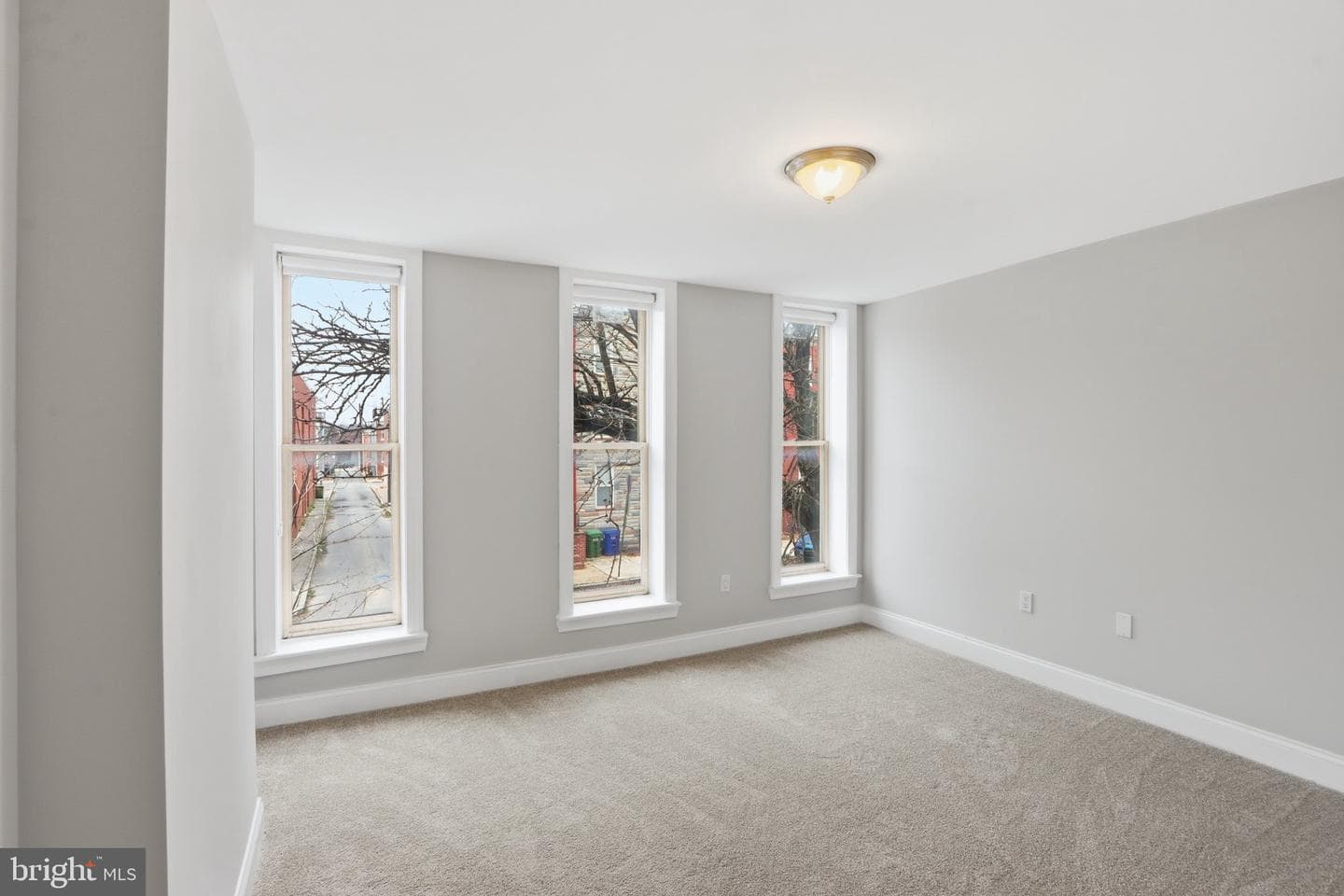 711 Scott Street photo 28