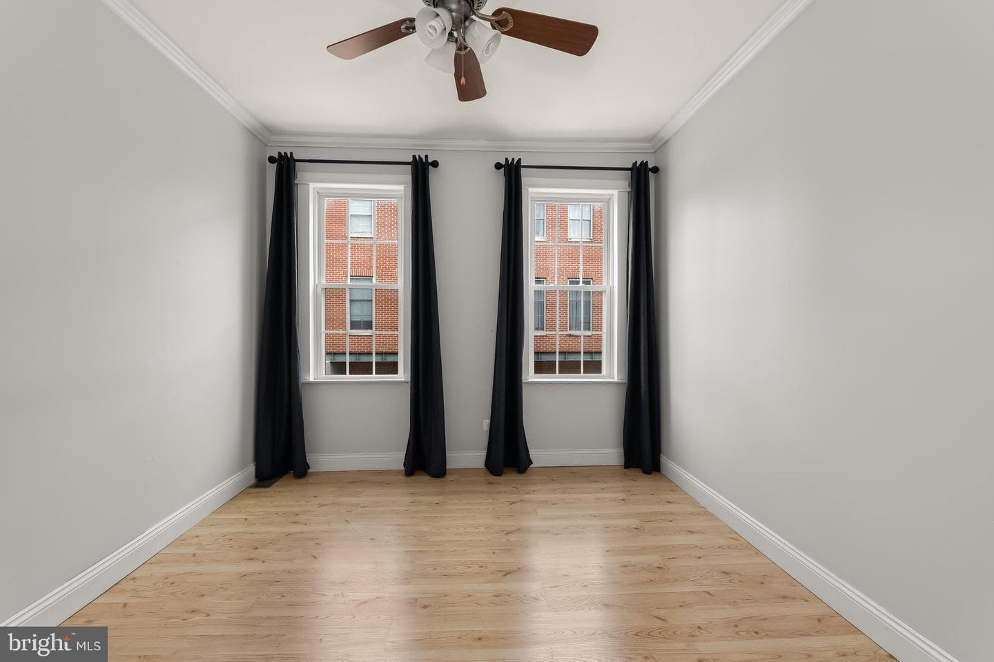 105 E Ostend Street photo 14