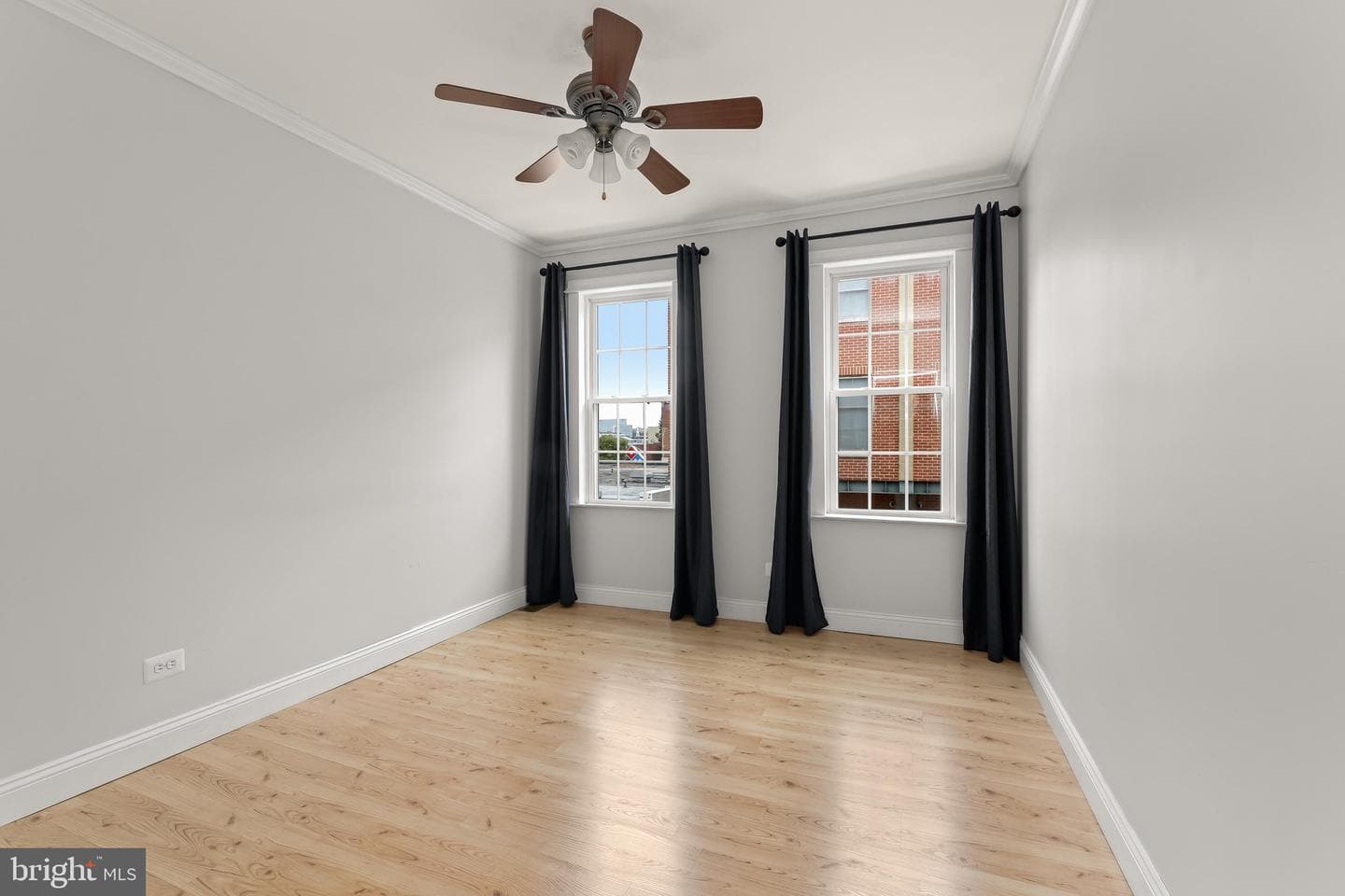 105 E Ostend Street photo 15