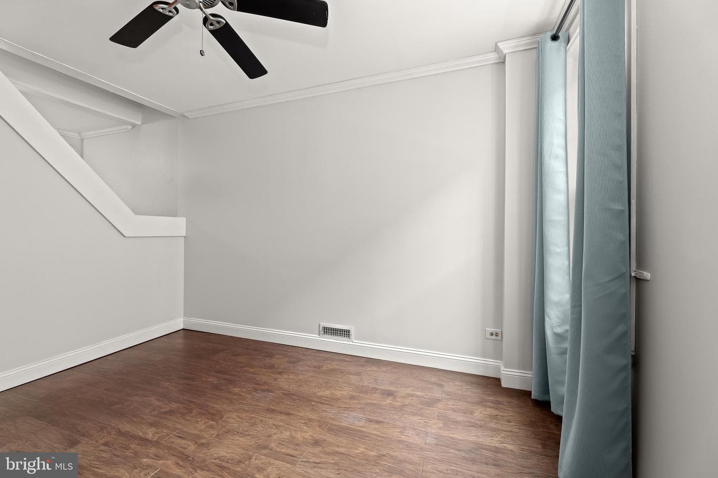 105 E Ostend Street photo 8
