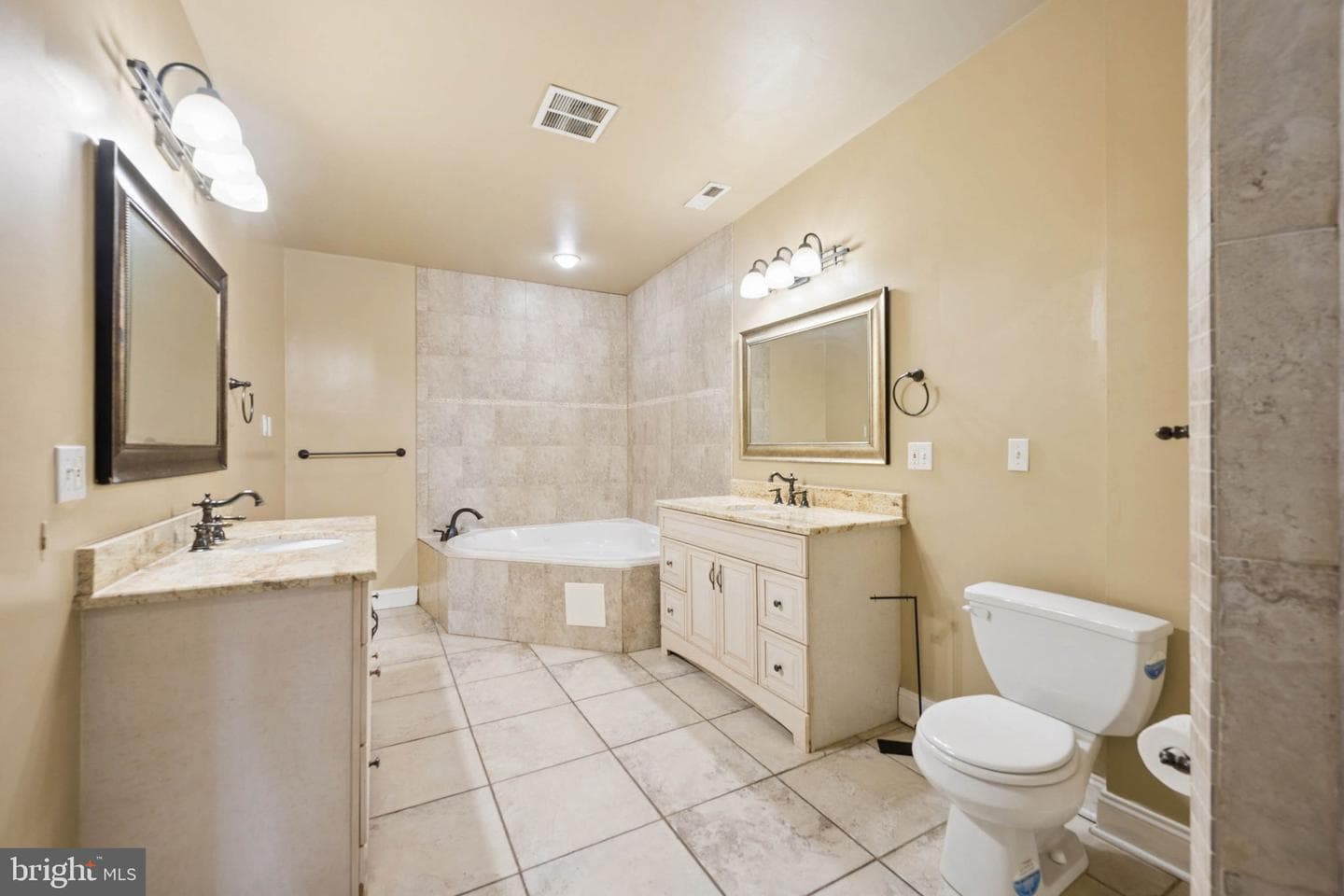 29 N Patterson Park Avenue photo 37