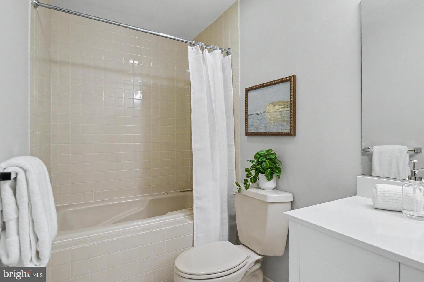 100 Harborview Drive #705 photo 20