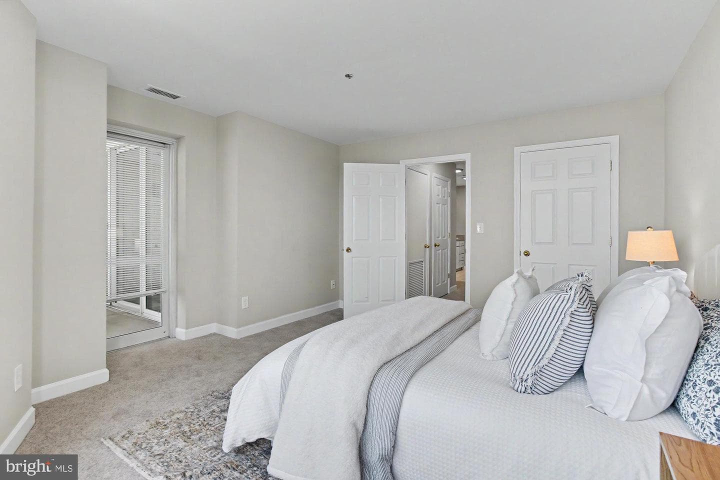 100 Harborview Drive #705 photo 26