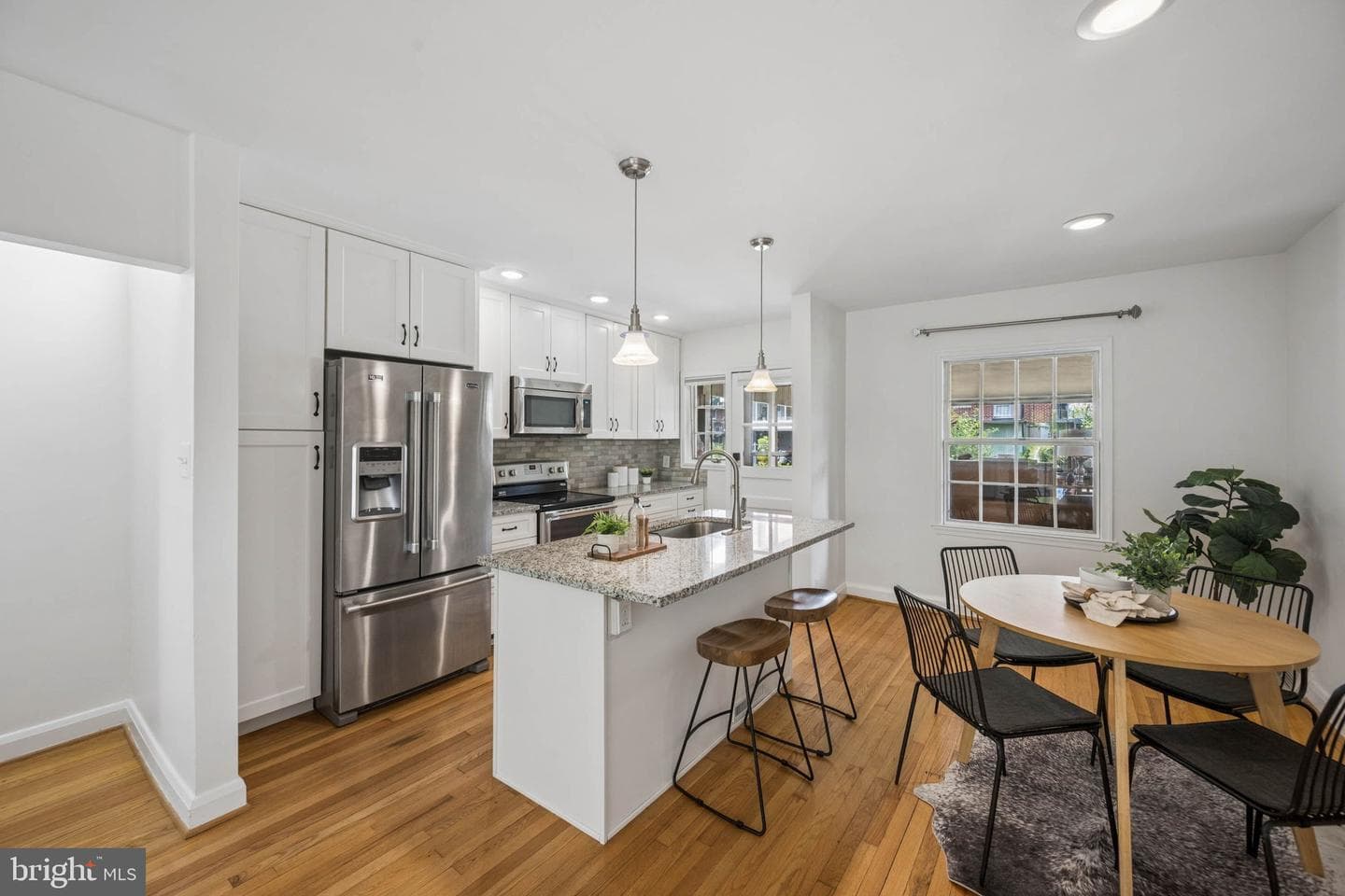 1432 Redfern Avenue photo 13