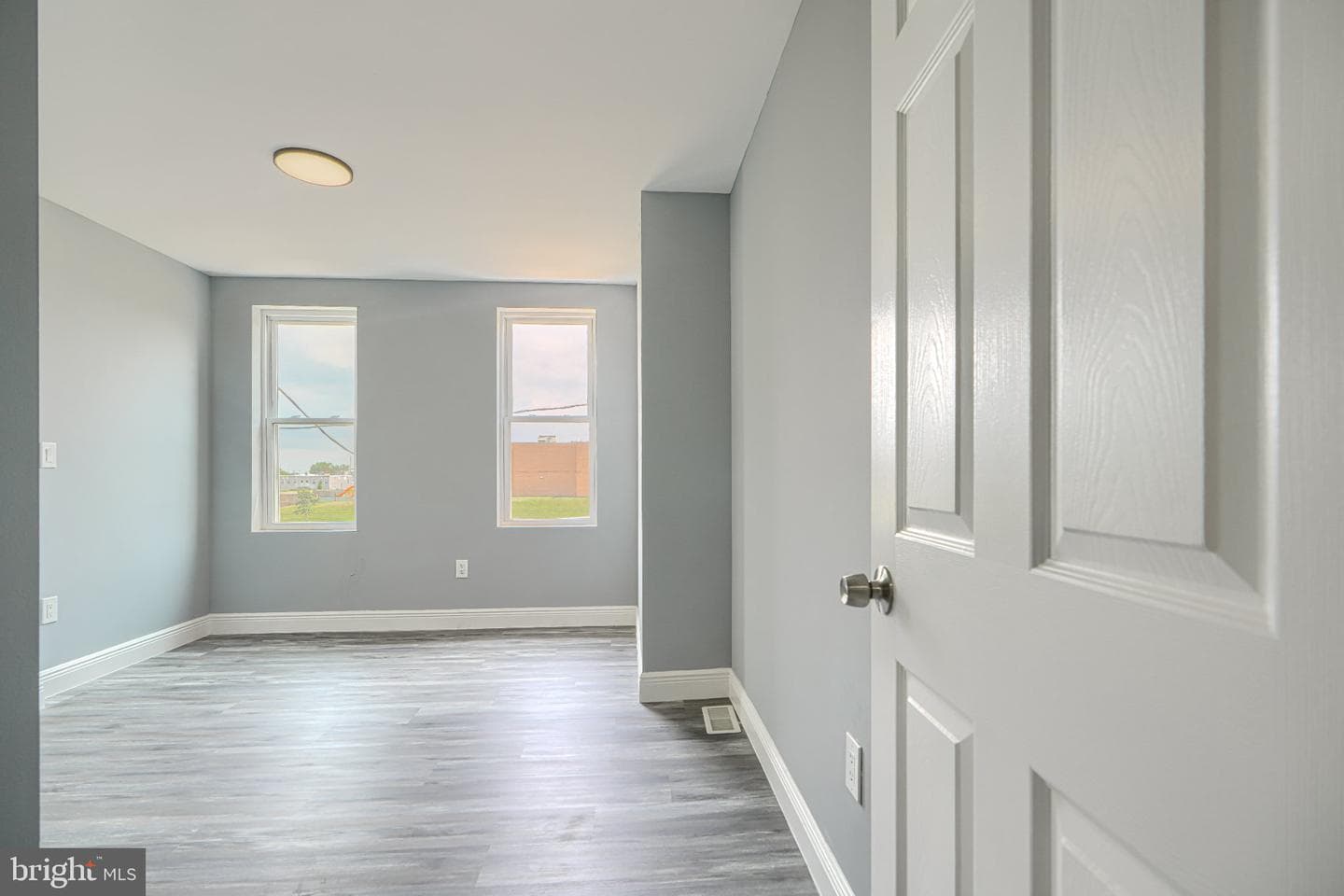 1693 Darley photo 17