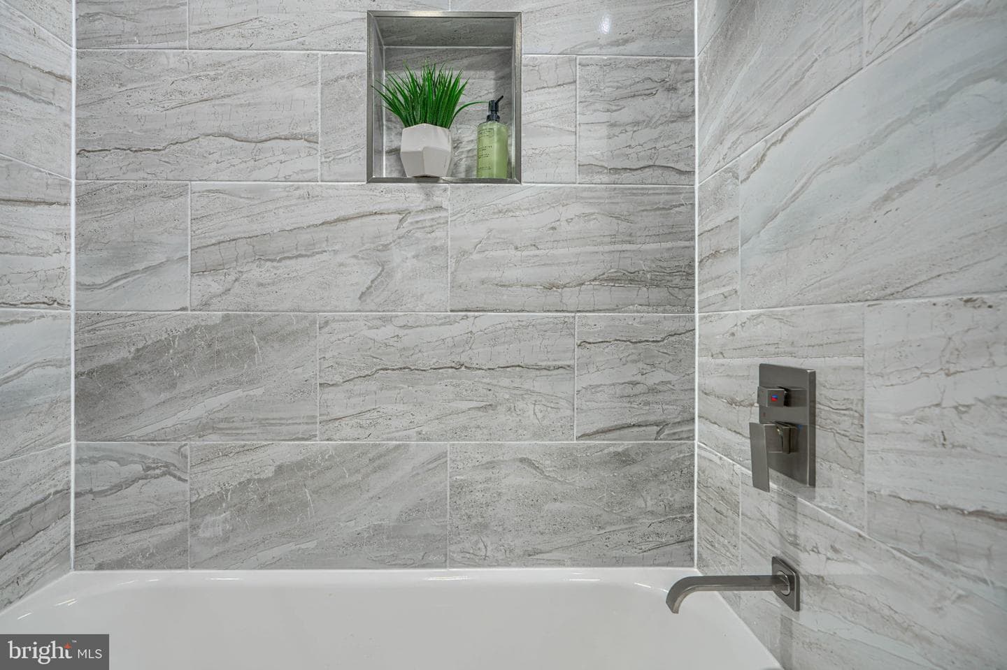 1693 Darley photo 25