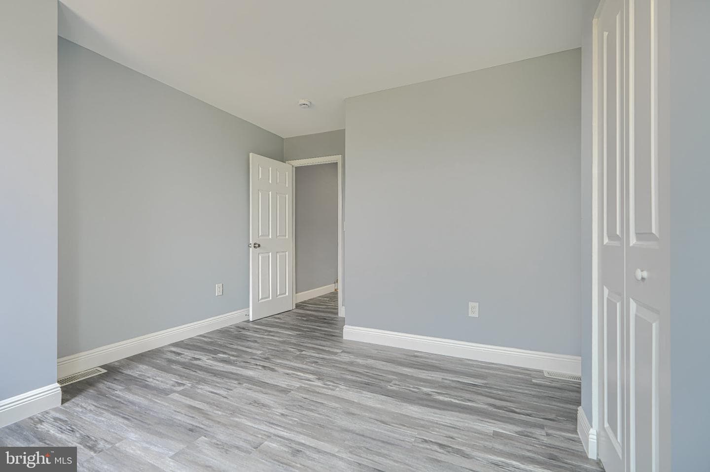 1693 Darley photo 32