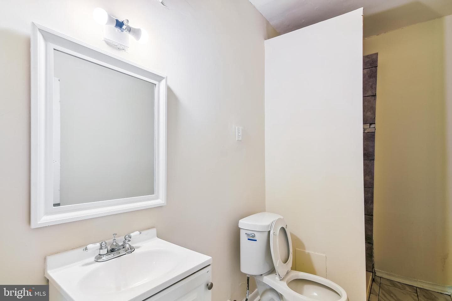 2319 W Lafayette Avenue photo 15