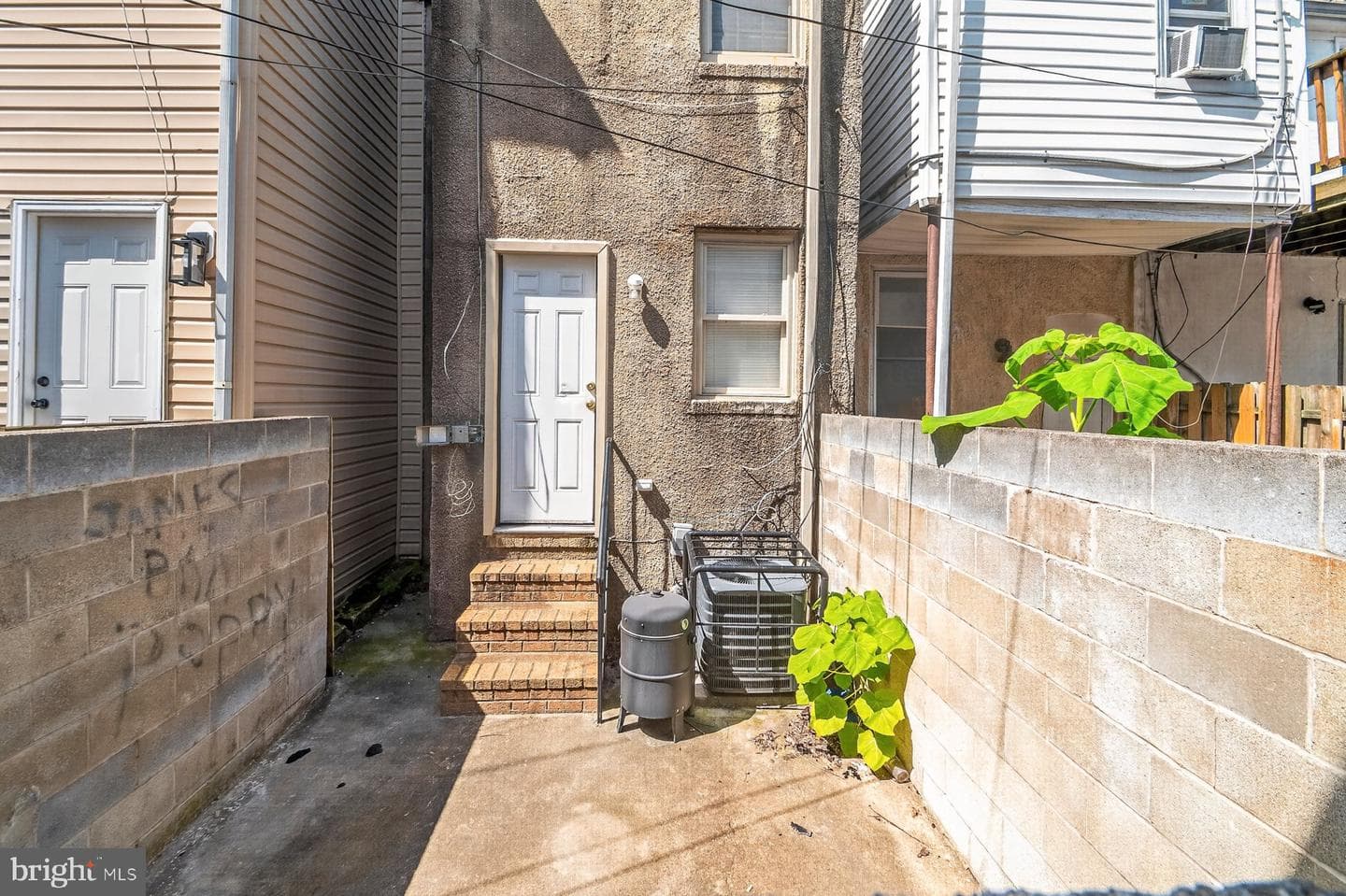 1125 S Carey Street S photo 9