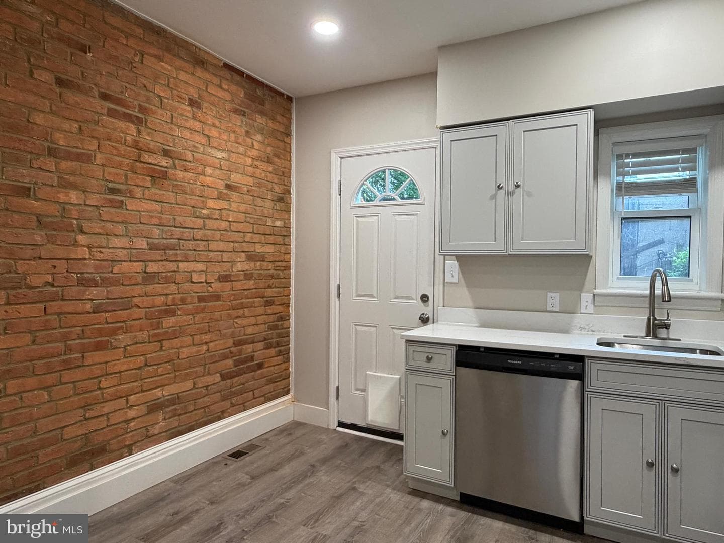 417 Scott Street photo 17