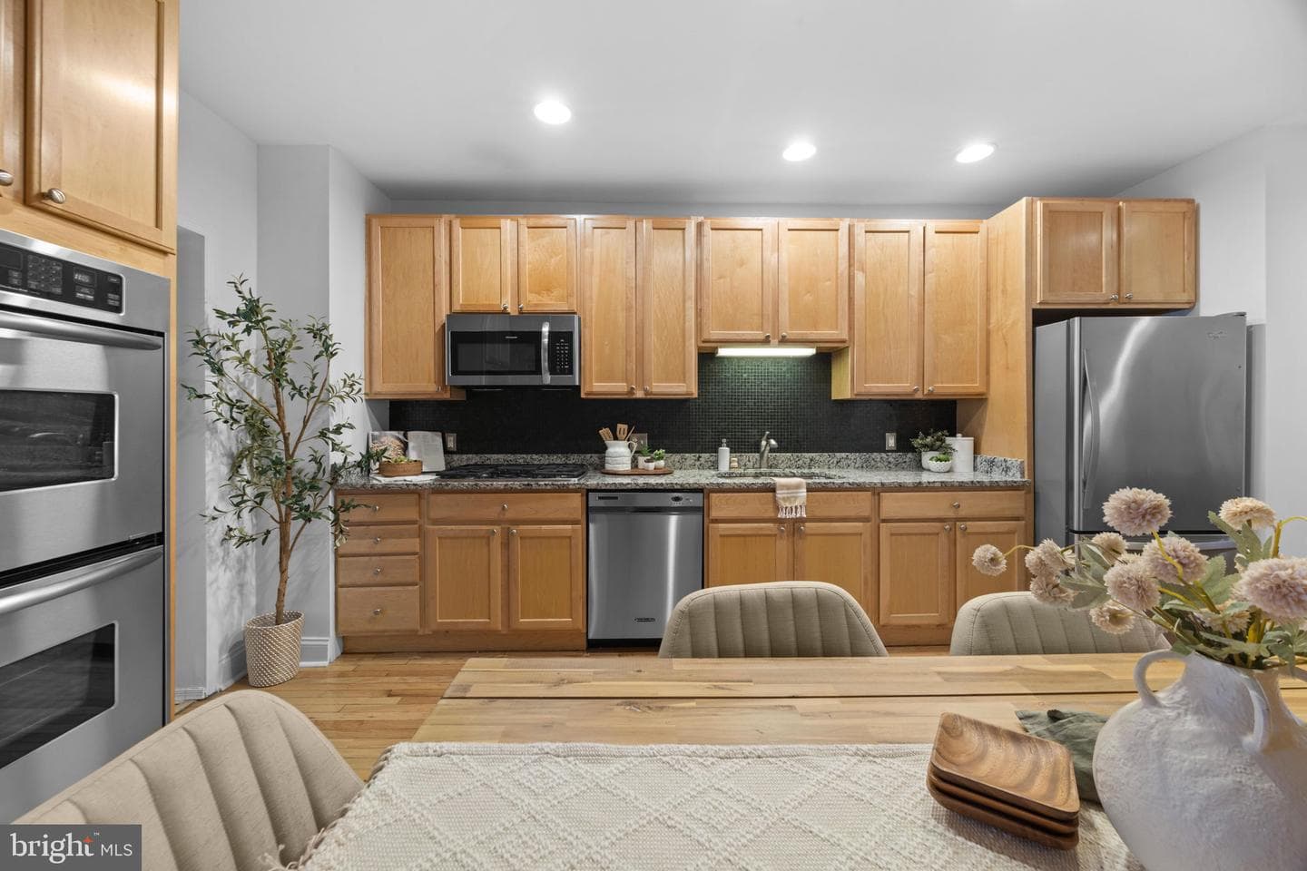 609 Fort Avenue E photo 13
