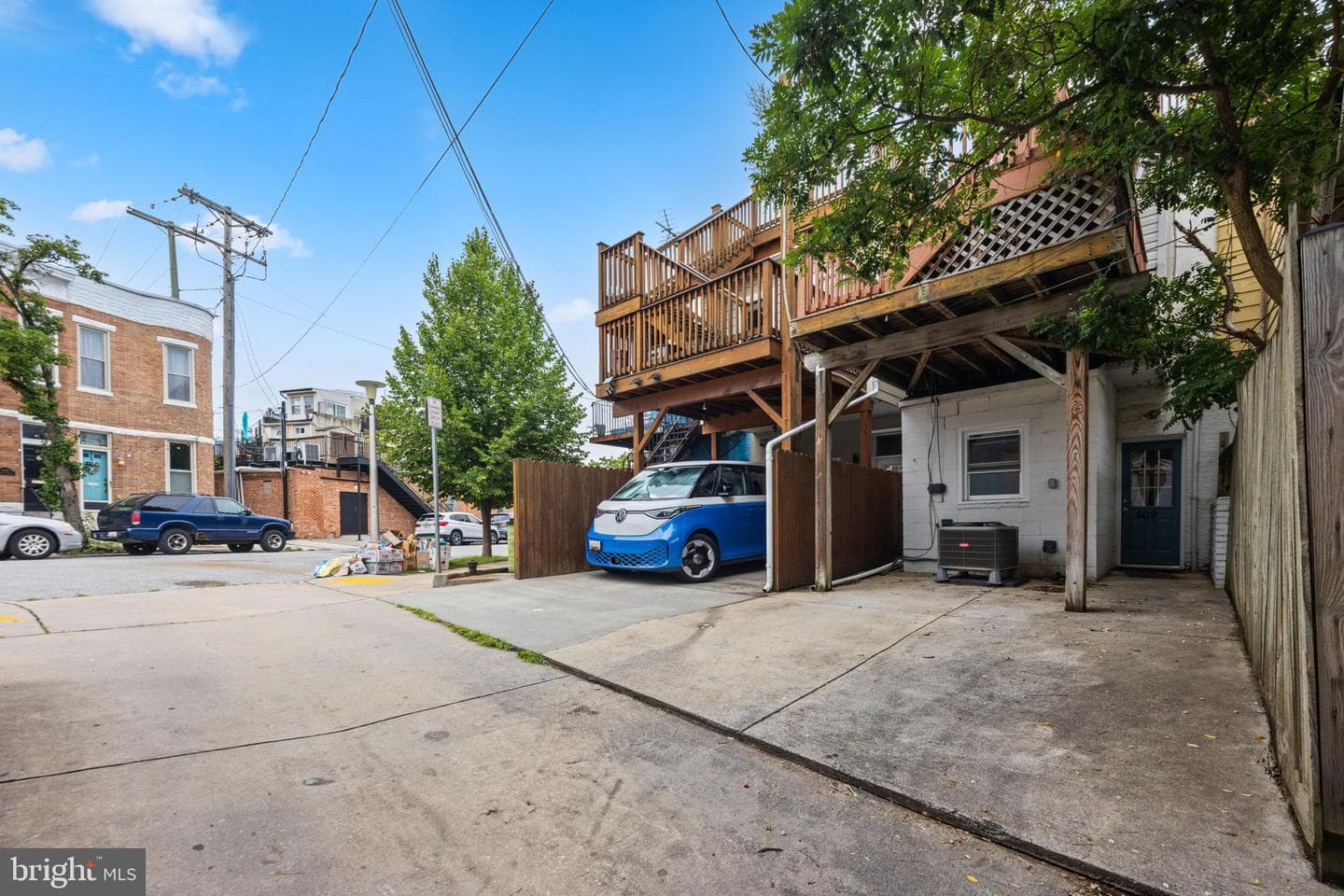 609 Fort Avenue E photo 35