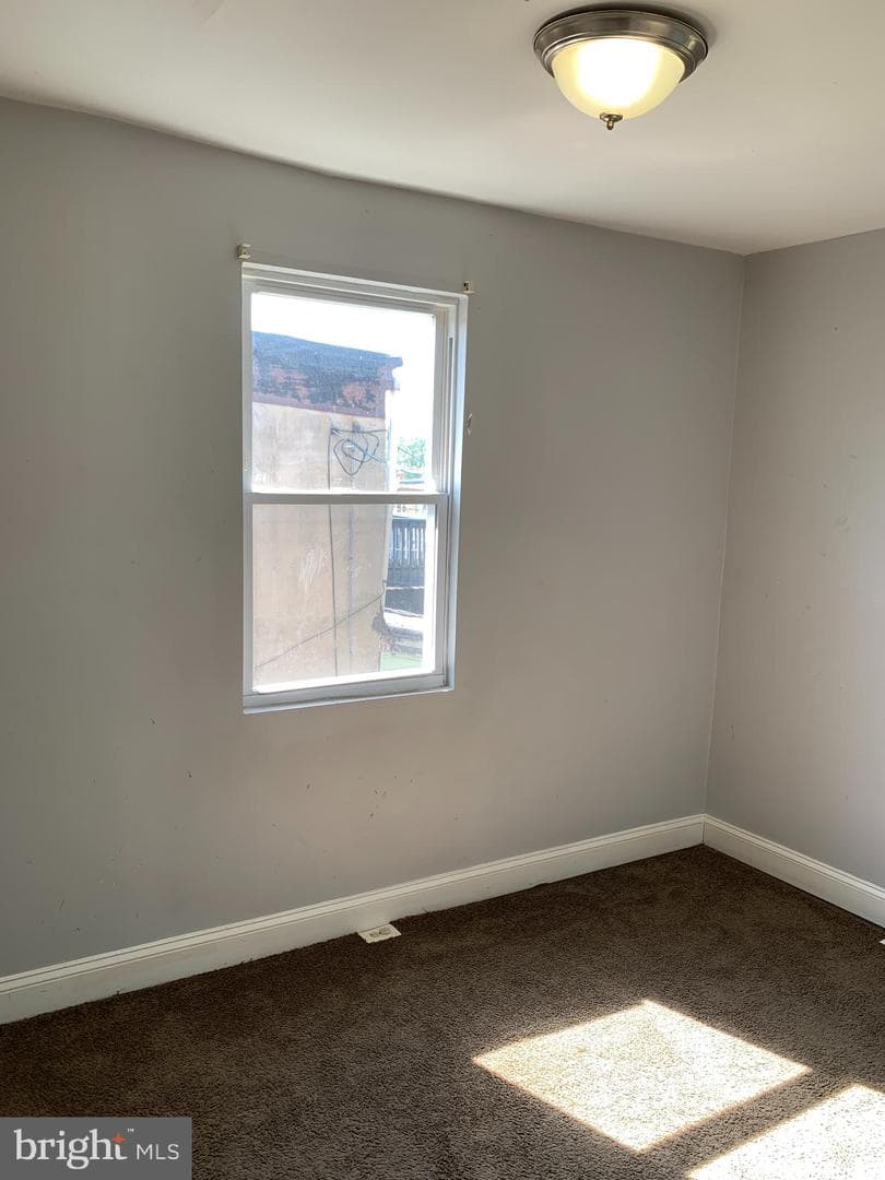 943 Homestead Street photo 10
