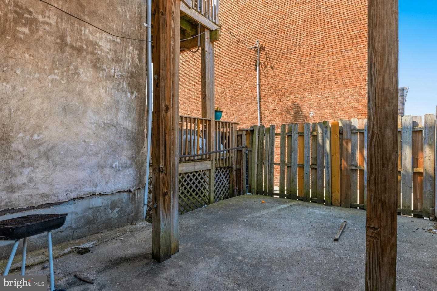 1309 W Ostend Street photo 7