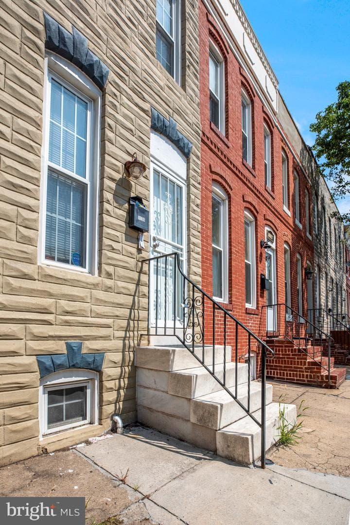 1136 Cleveland Street photo 3
