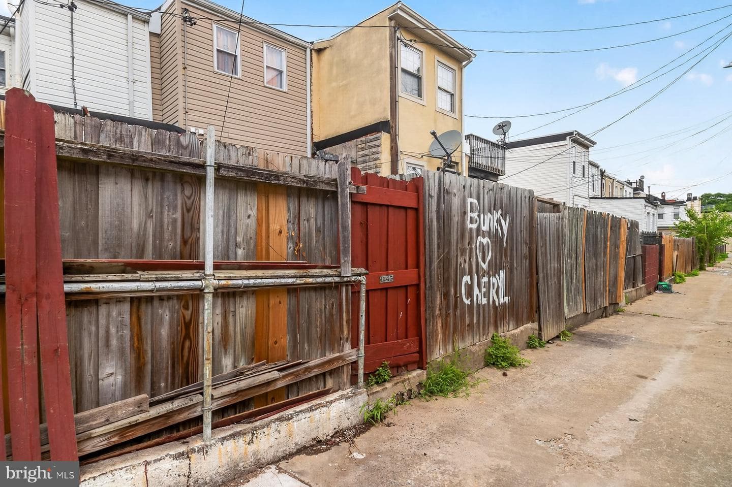 1245 Sargeant Street photo 5