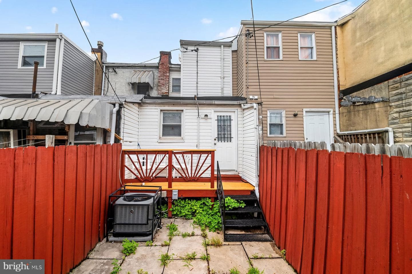 1245 Sargeant Street photo 8